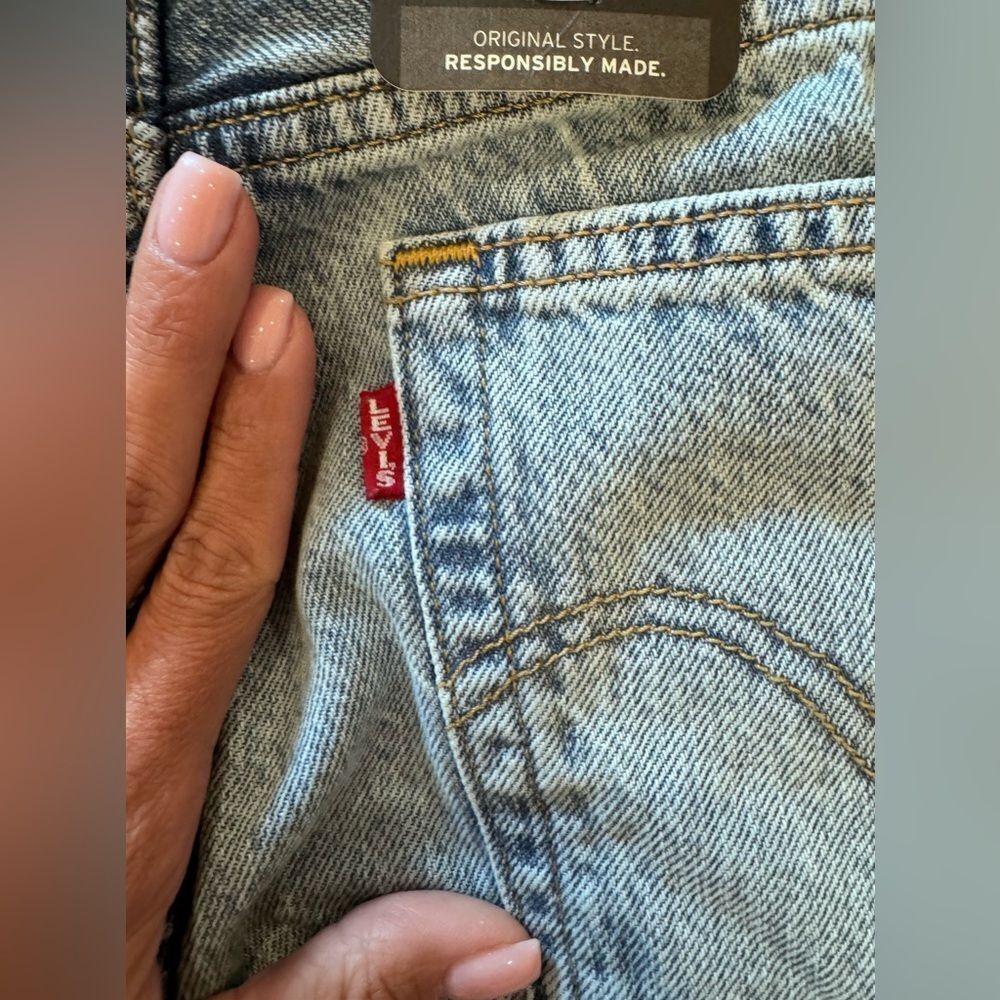 NWT LEVI’S WEDGIE STRAIGHT FIT WOMEN'S JEANS - Picture 11 of 12